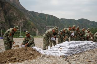 马奎尔：6天踢3个客场不是输球借口 对阵切尔西要赢下更多拼抢